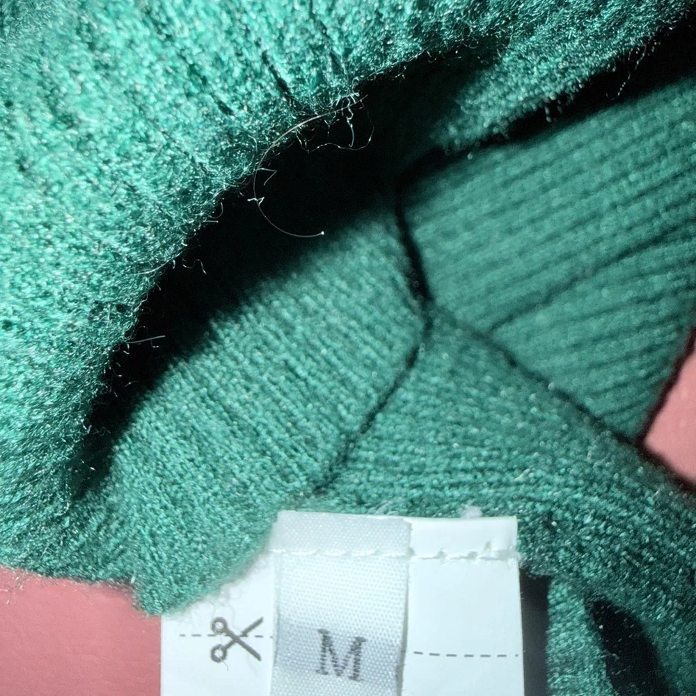 Green Knit Turtleneck Sweater Long Sleeve size medium